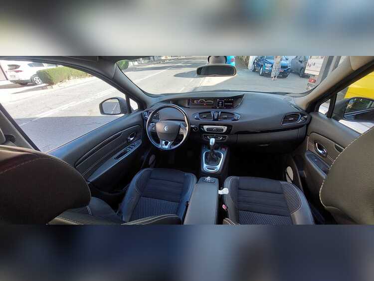 Renault Grand Scenic 1.5 dci 110cv AUTOMATICO foto 8